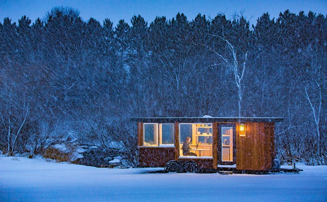 escape-vista-corten-steel-mobile-cabin-escape-homes-designboom-01